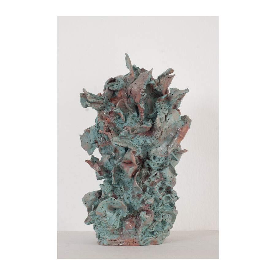 1.1_Forma #1 (retro), 2023, ceramica smaltata, 30x28x16 cm copia