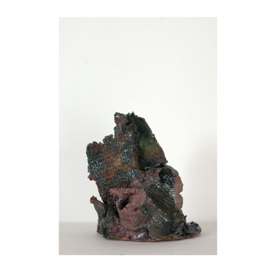 1.1_Forma #2, 2023, ceramica smaltata, 18x15x15,5 cm