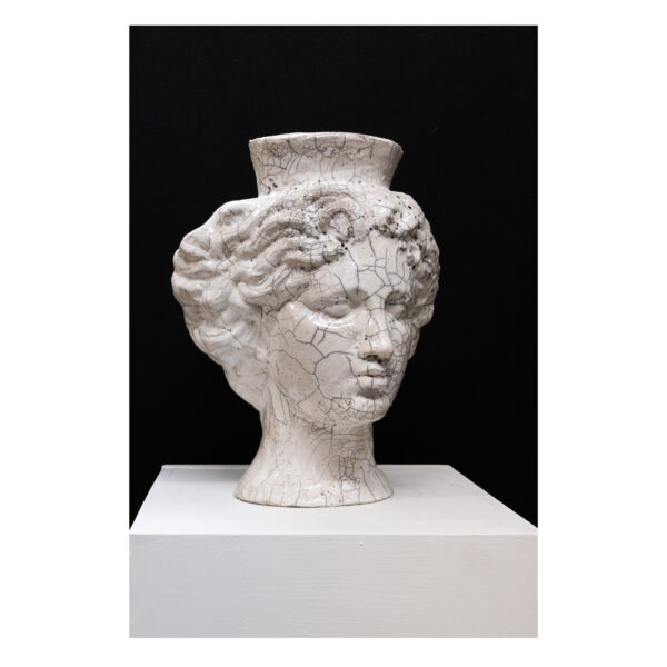 1.1_VBC_Alessio Deli_2024_Demetra_36x30x28cm_Ceramica Raku_02