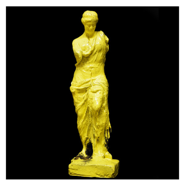 1.1_VBC_Alessio Deli_2025_VenusIII_69x20x21cm_Resina patinata a fuoco e foglia d'oro_2